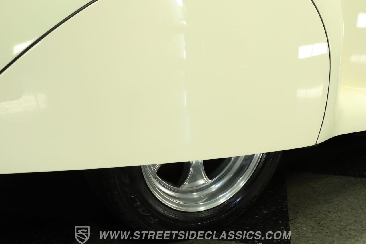 1939 Lincoln Zephyr