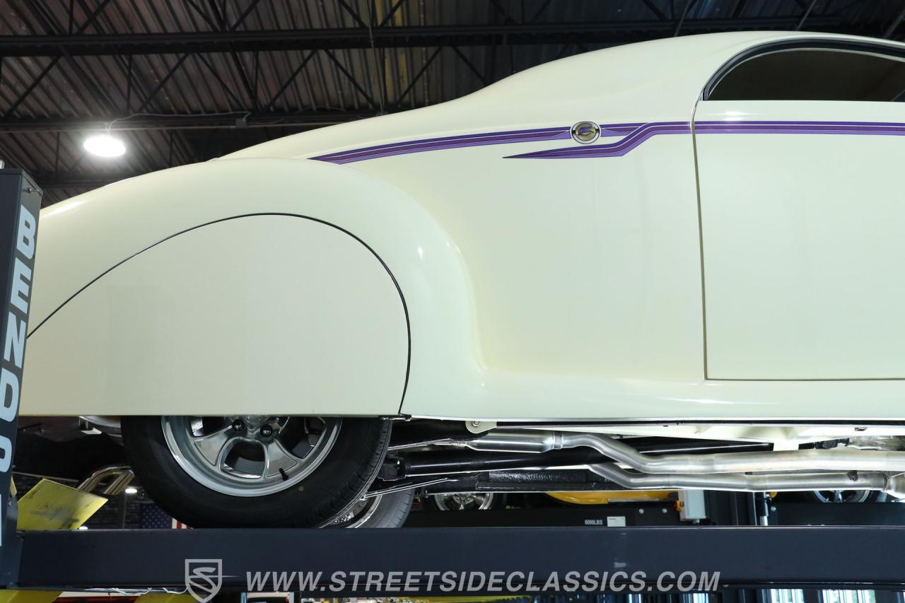 1939 Lincoln Zephyr
