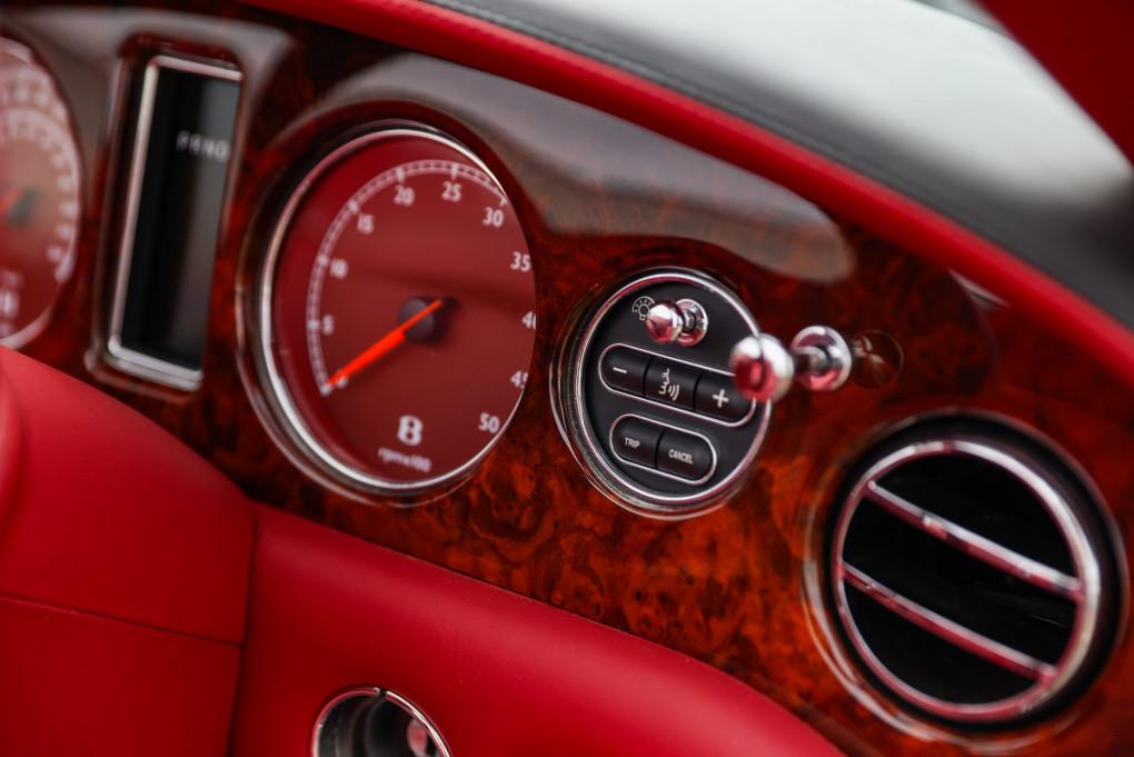 2006 Bentley AZURE