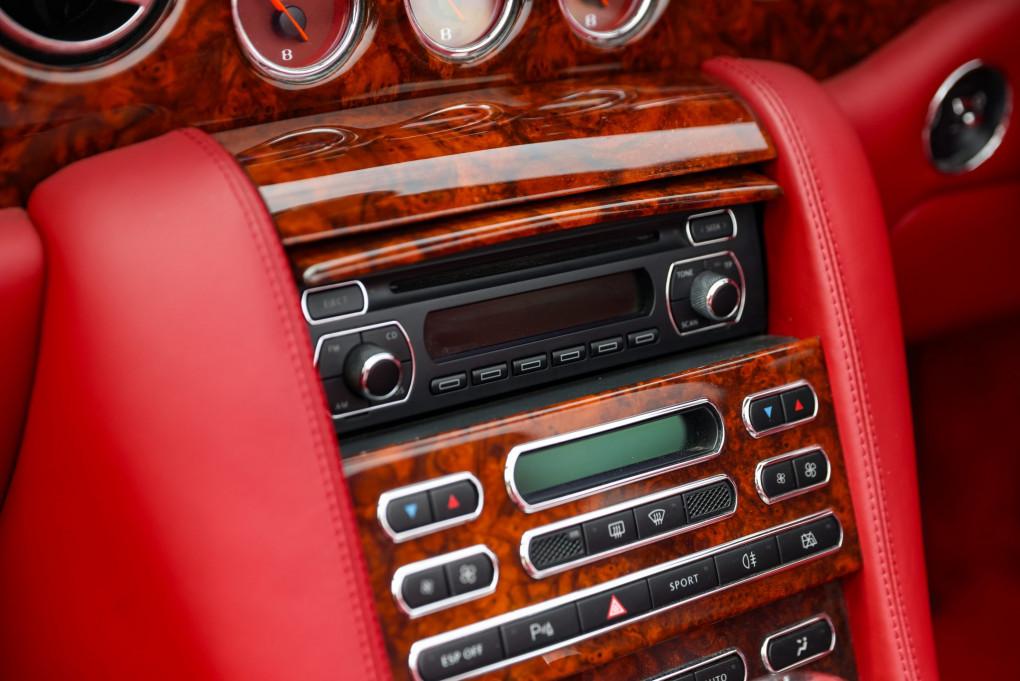 2006 Bentley AZURE