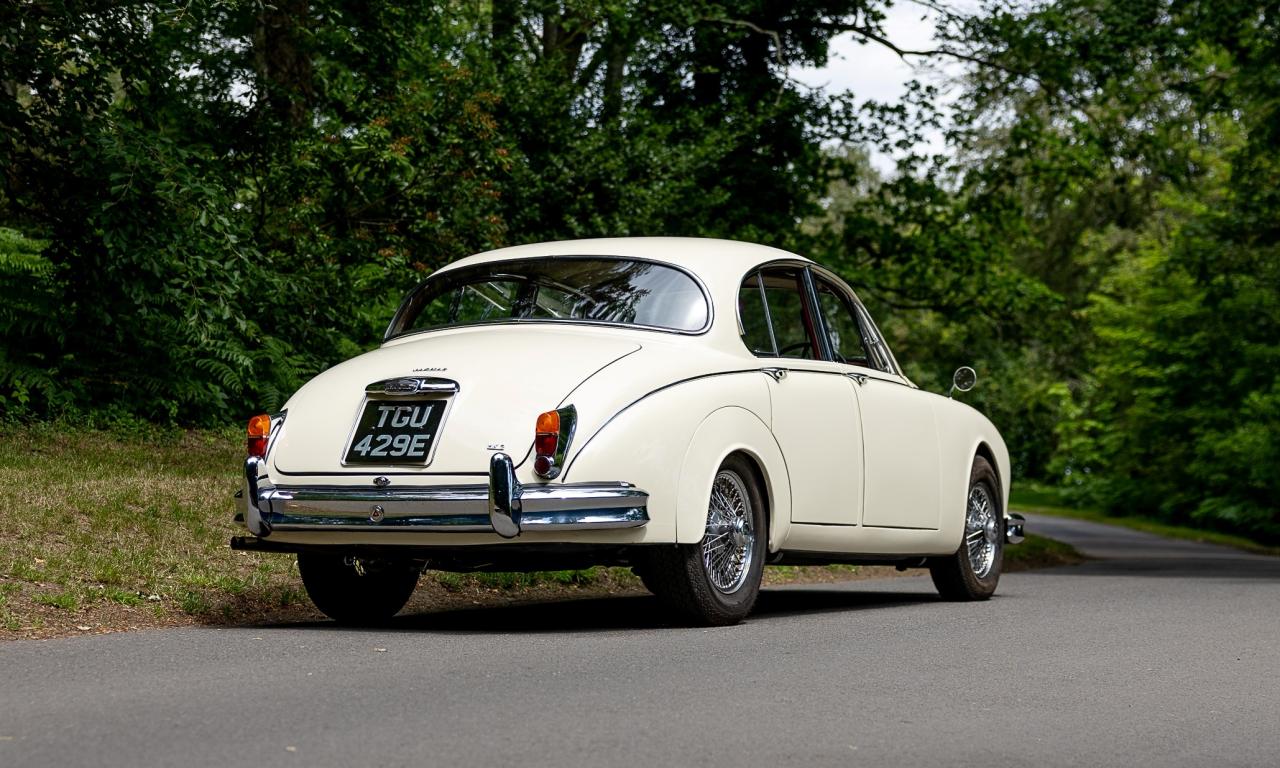 1967 Jaguar Mk. II 2.4 MOD