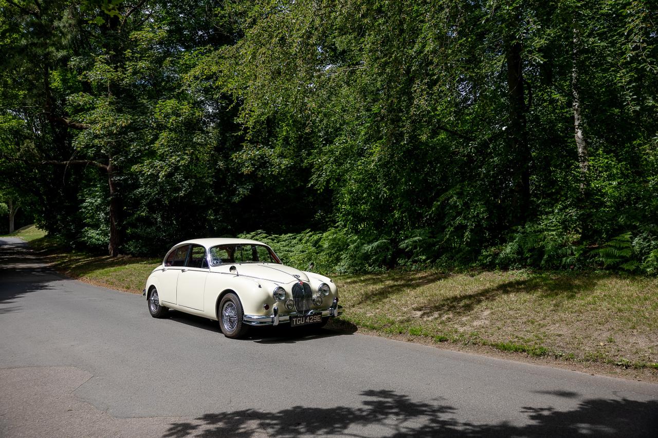 1967 Jaguar Mk. II 2.4 MOD
