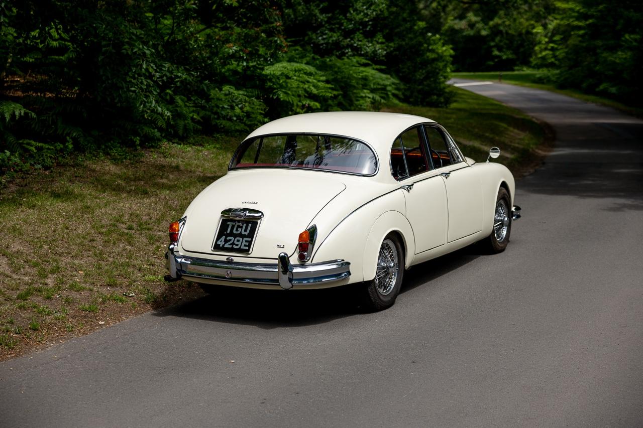 1967 Jaguar Mk. II 2.4 MOD