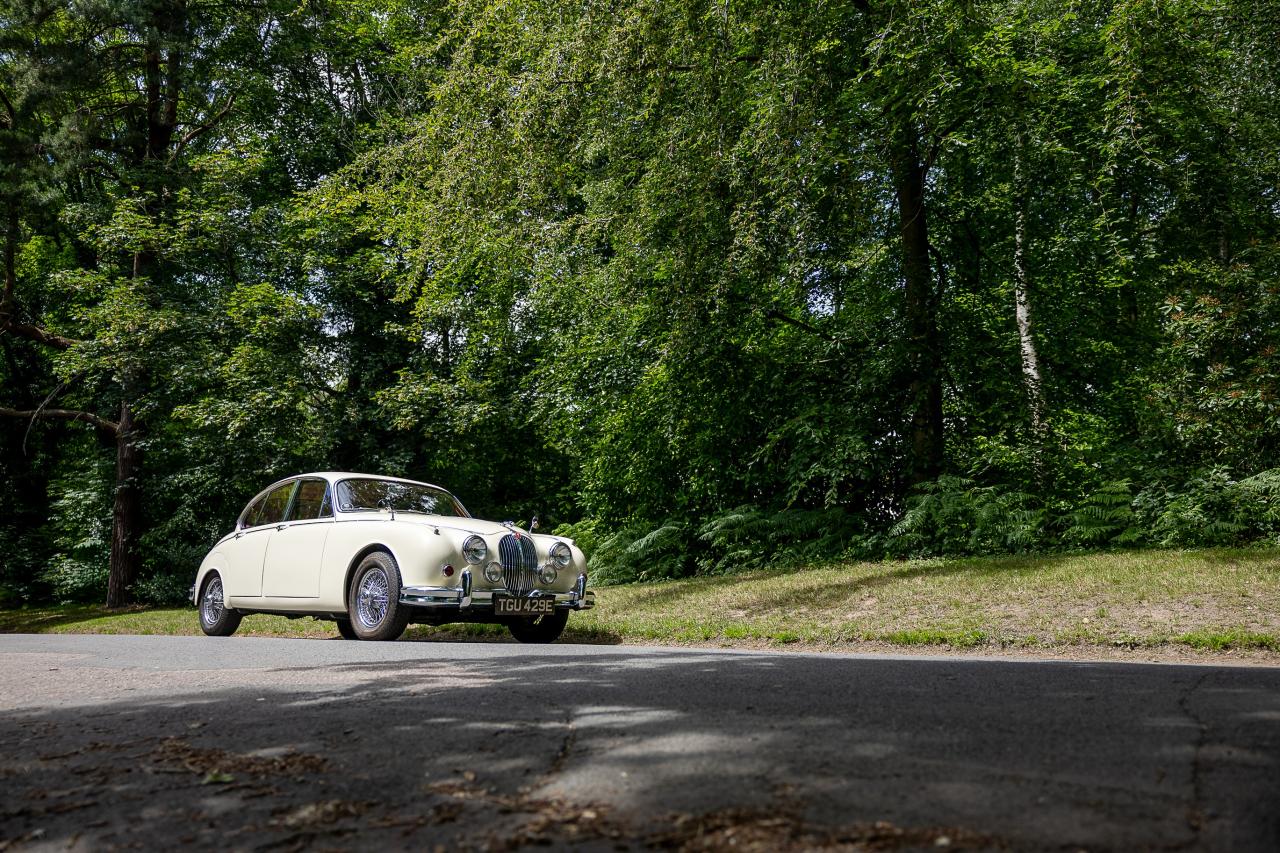 1967 Jaguar Mk. II 2.4 MOD