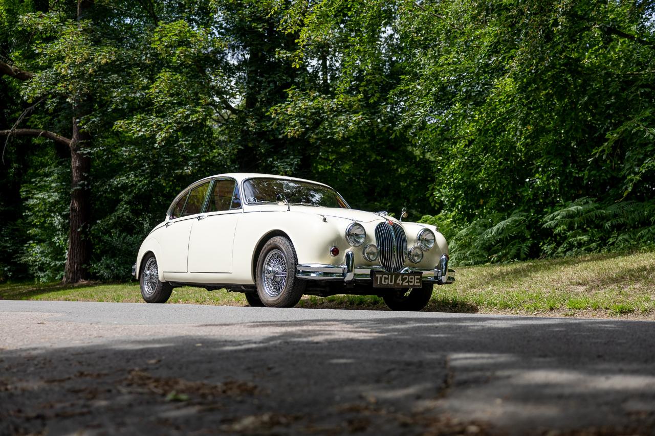 1967 Jaguar Mk. II 2.4 MOD