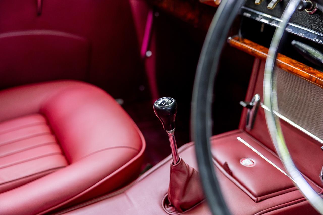 1967 Jaguar Mk. II 2.4 MOD