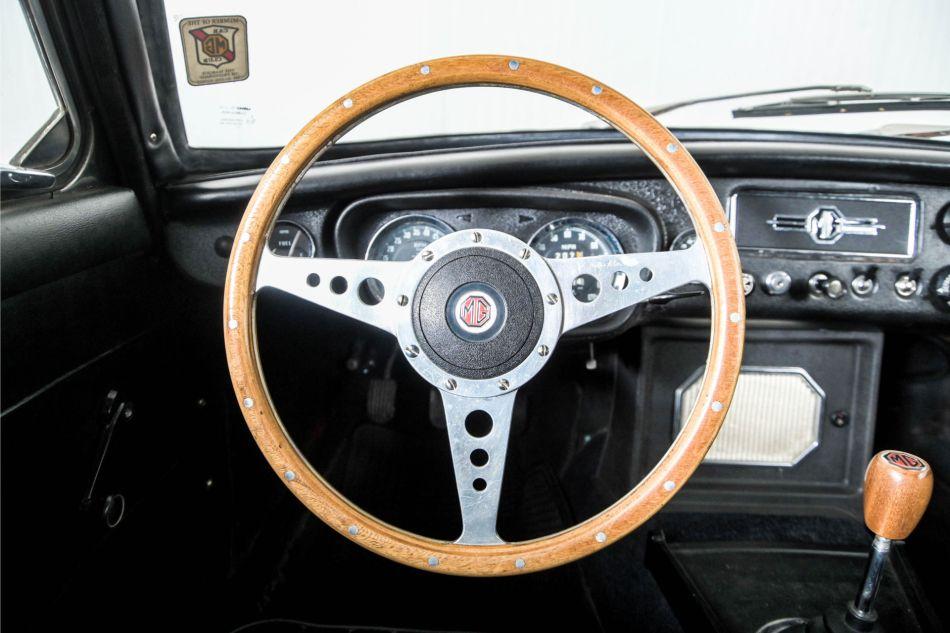 1967 MG B