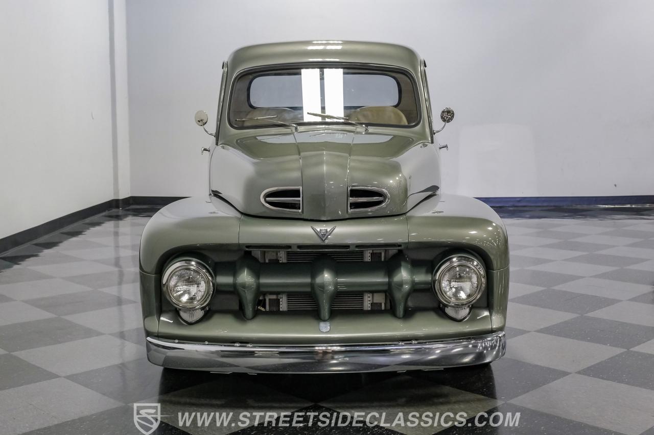 1951 Ford F-1 Restomod
