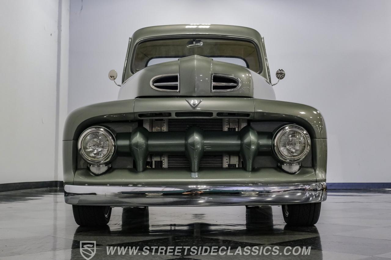 1951 Ford F-1 Restomod