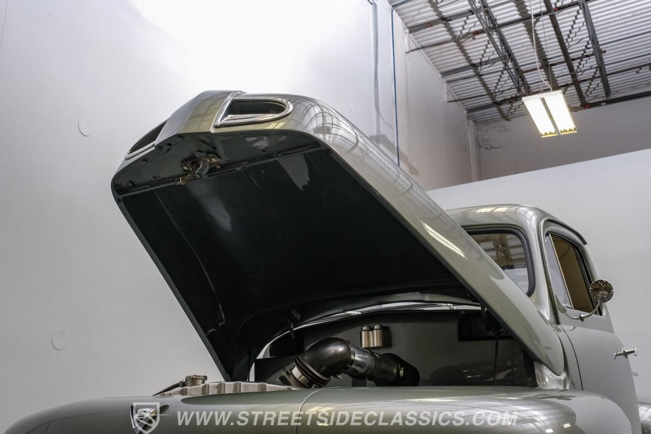 1951 Ford F-1 Restomod