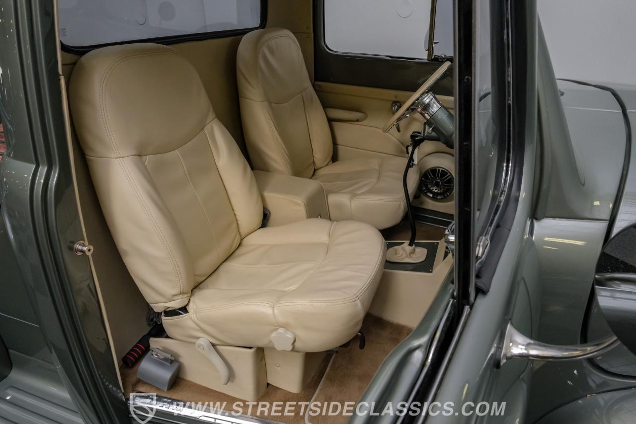 1951 Ford F-1 Restomod