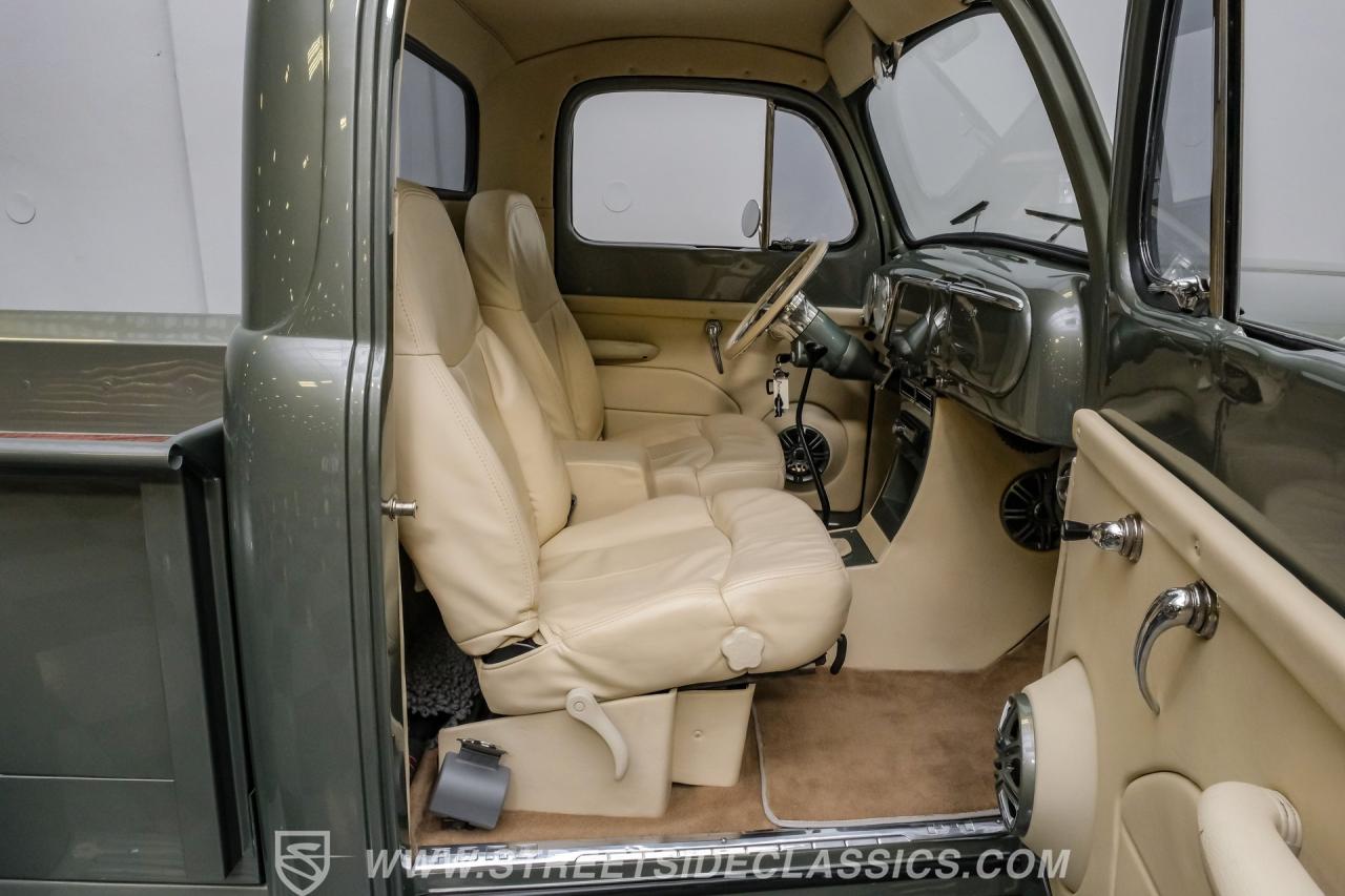 1951 Ford F-1 Restomod