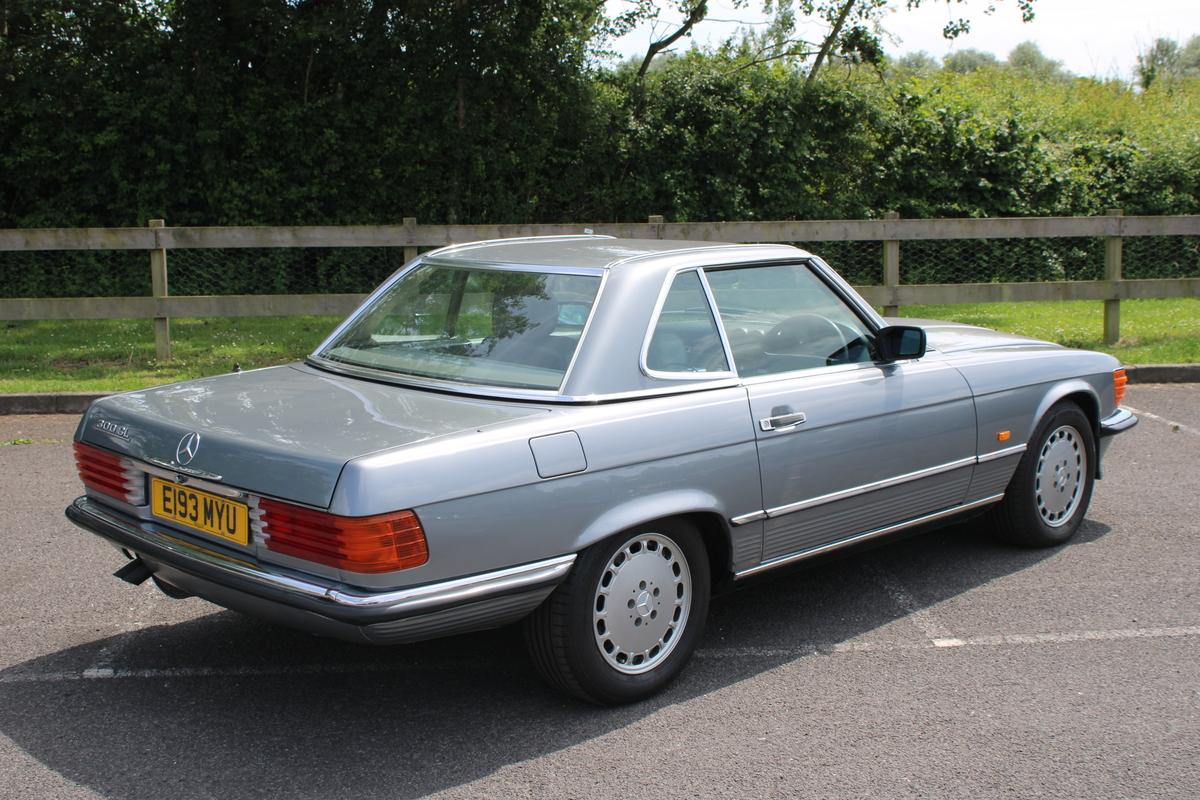 1988 Mercedes - Benz 300 SL R107