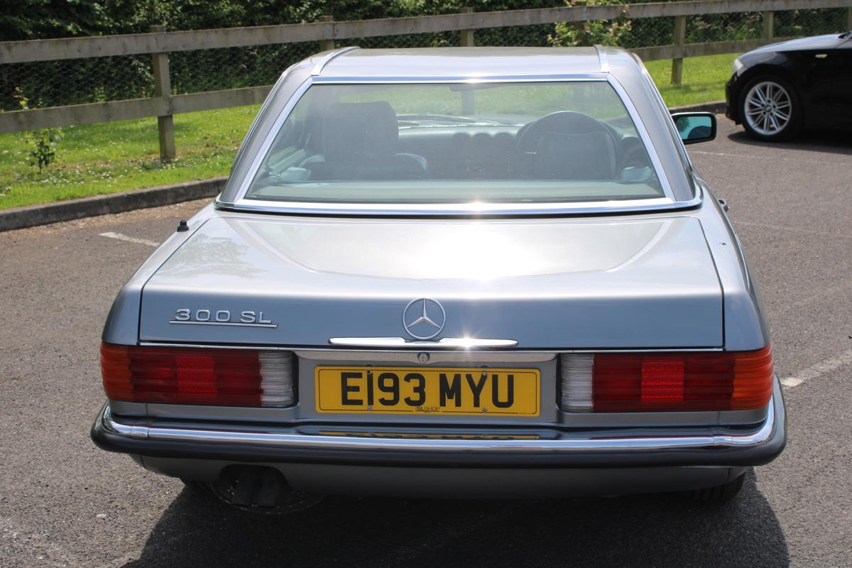 1988 Mercedes - Benz 300 SL R107