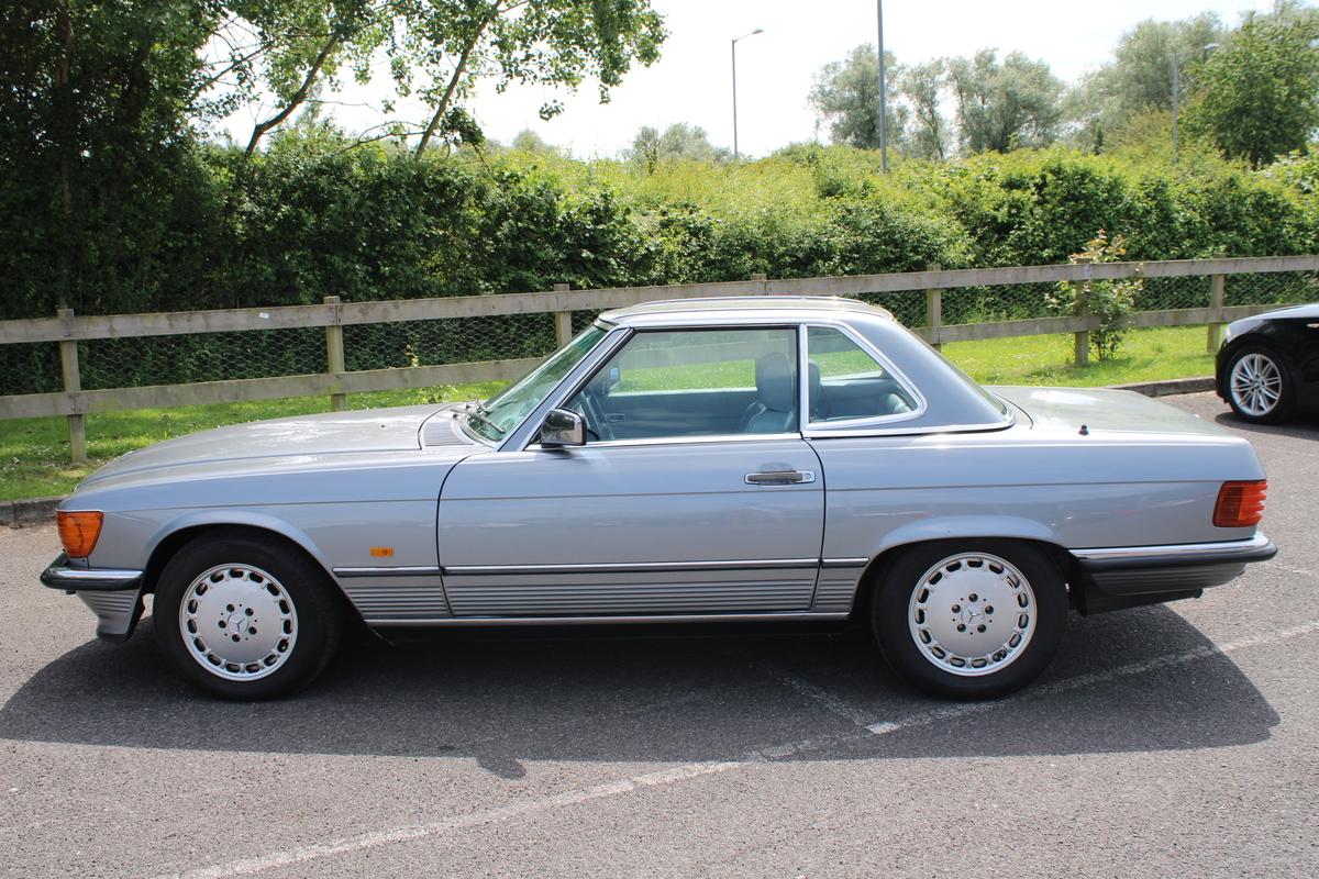 1988 Mercedes - Benz 300 SL R107