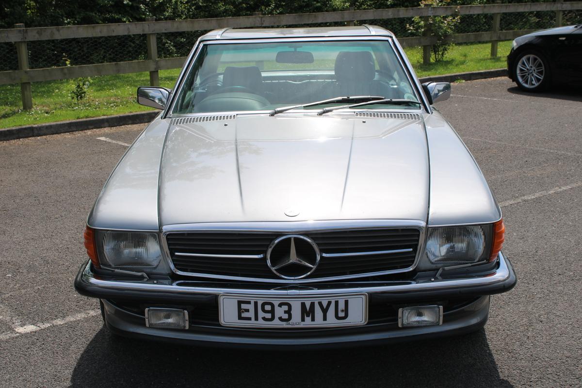 1988 Mercedes - Benz 300 SL R107