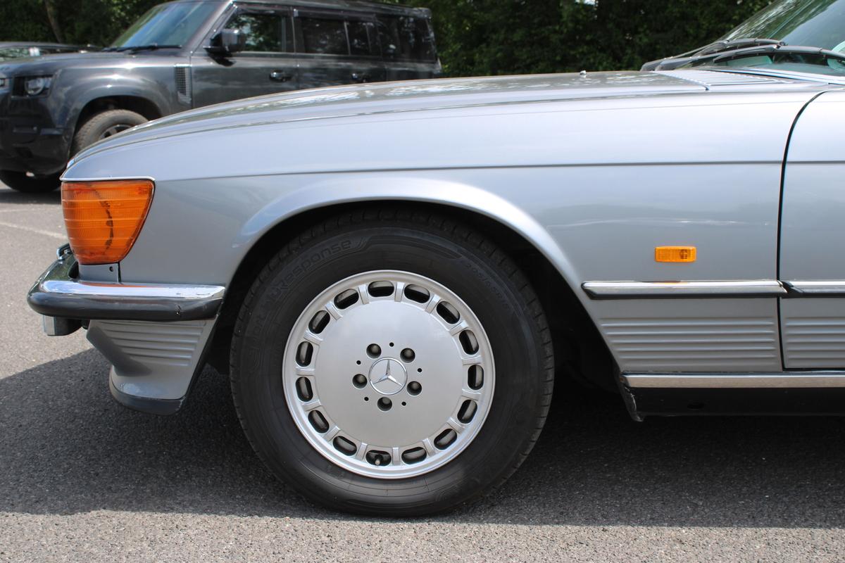 1988 Mercedes - Benz 300 SL R107
