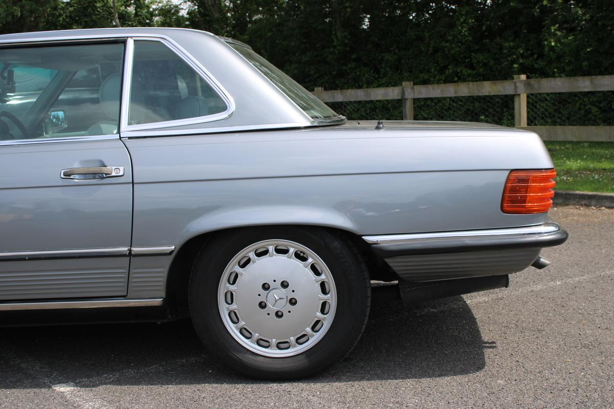 1988 Mercedes - Benz 300 SL R107