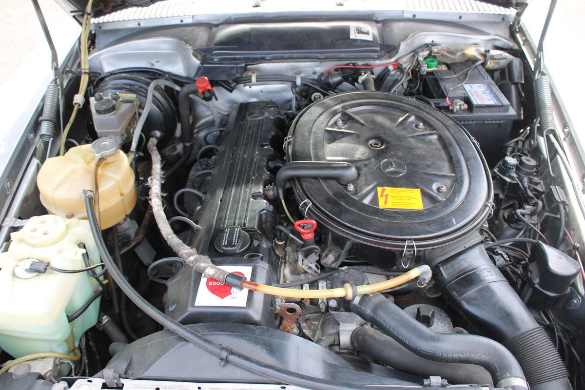 1988 Mercedes - Benz 300 SL R107