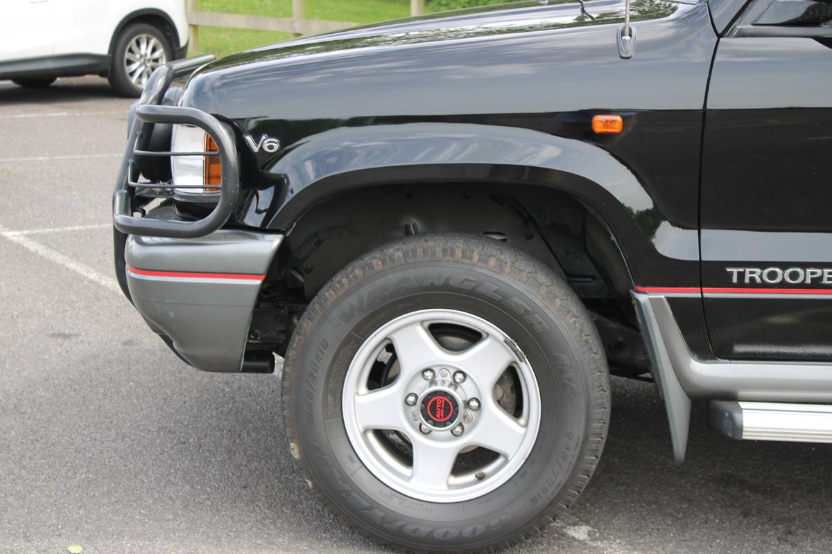 1994 Isuzu TROOPER CITATION SWB