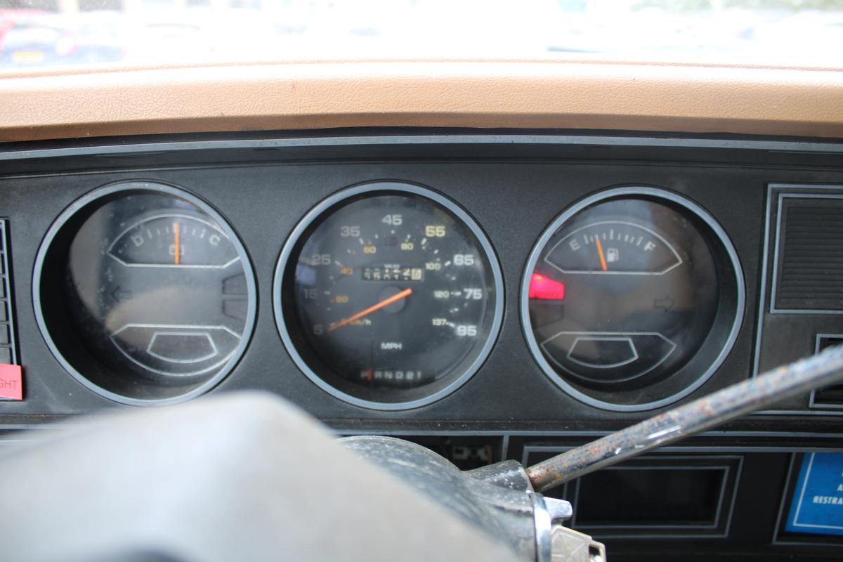 1985 Dodge RAM D350 DUAL CAB