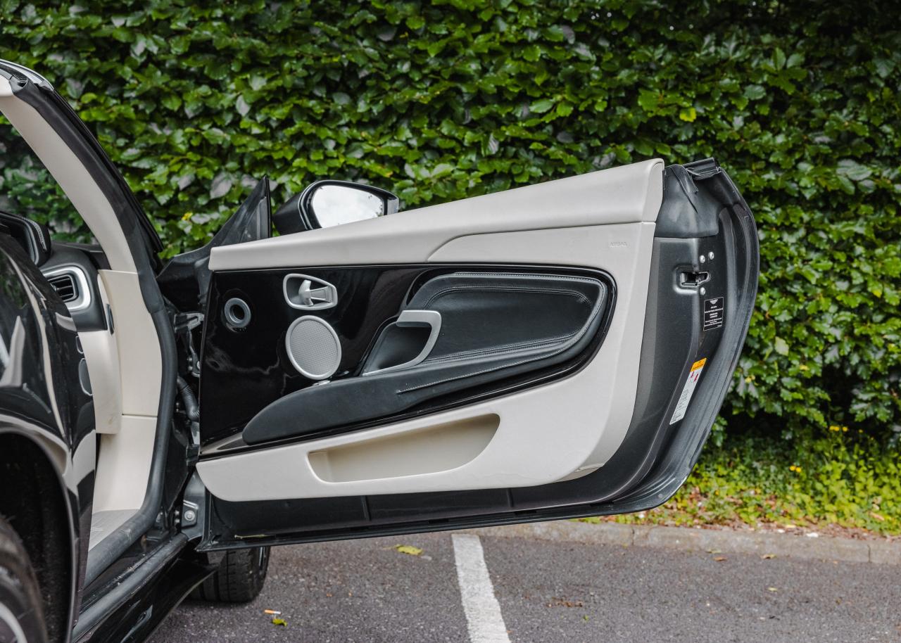 2018 Aston Martin DB11 Volante (4.0 litre)