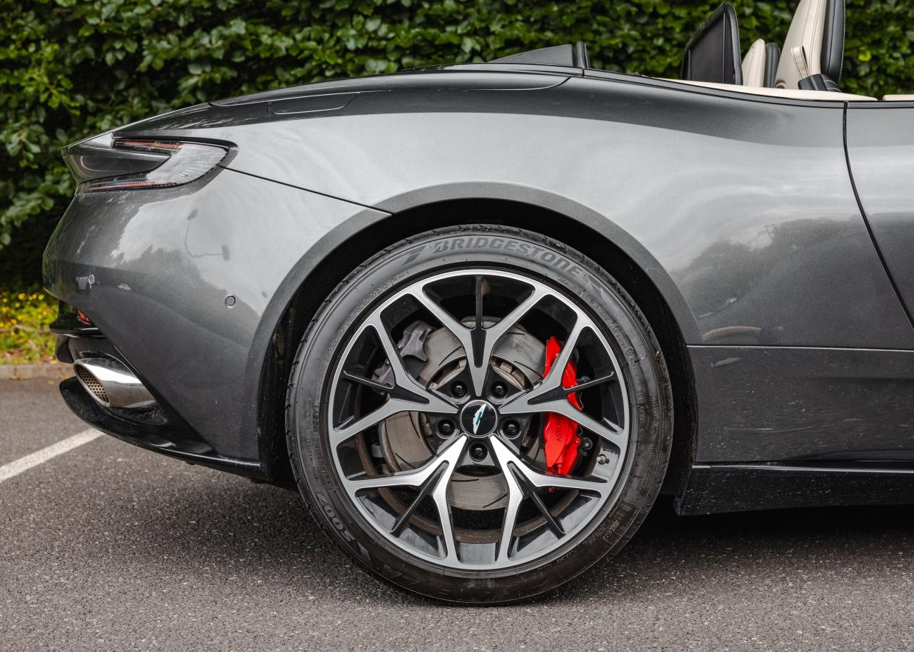 2018 Aston Martin DB11 Volante (4.0 litre)