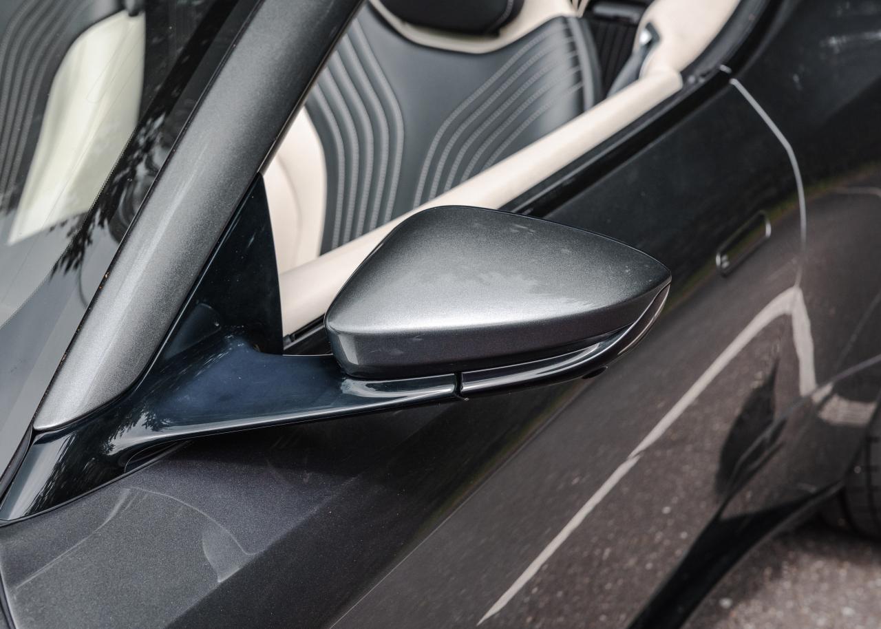 2018 Aston Martin DB11 Volante (4.0 litre)