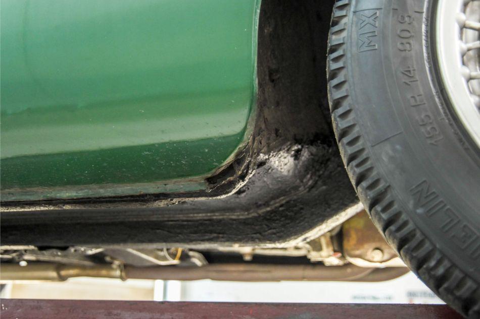 1965 MG B MGB 1.8 met overdrive , spaakwielen