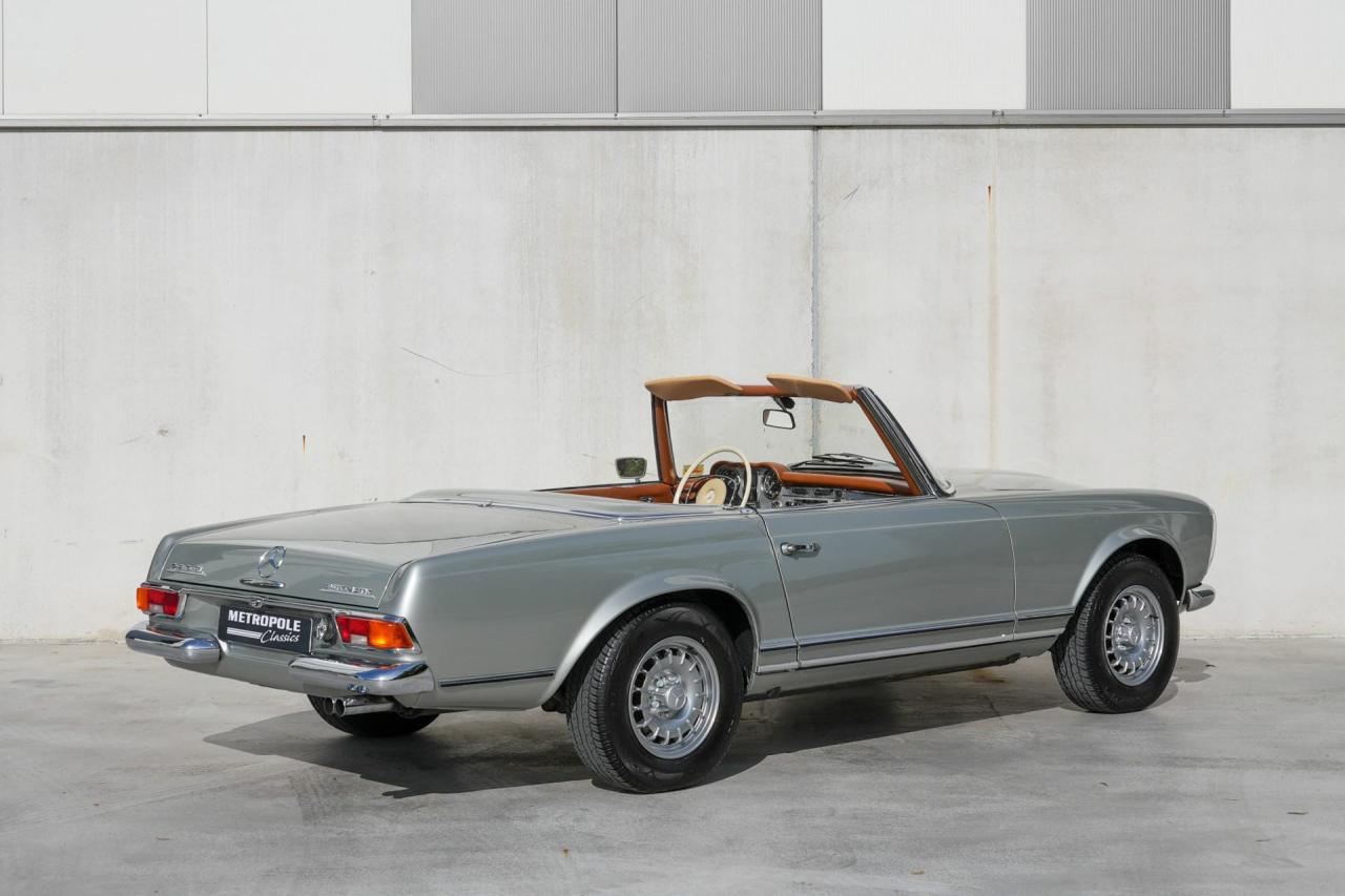 1971 Mercedes - Benz 280SL Pagoda