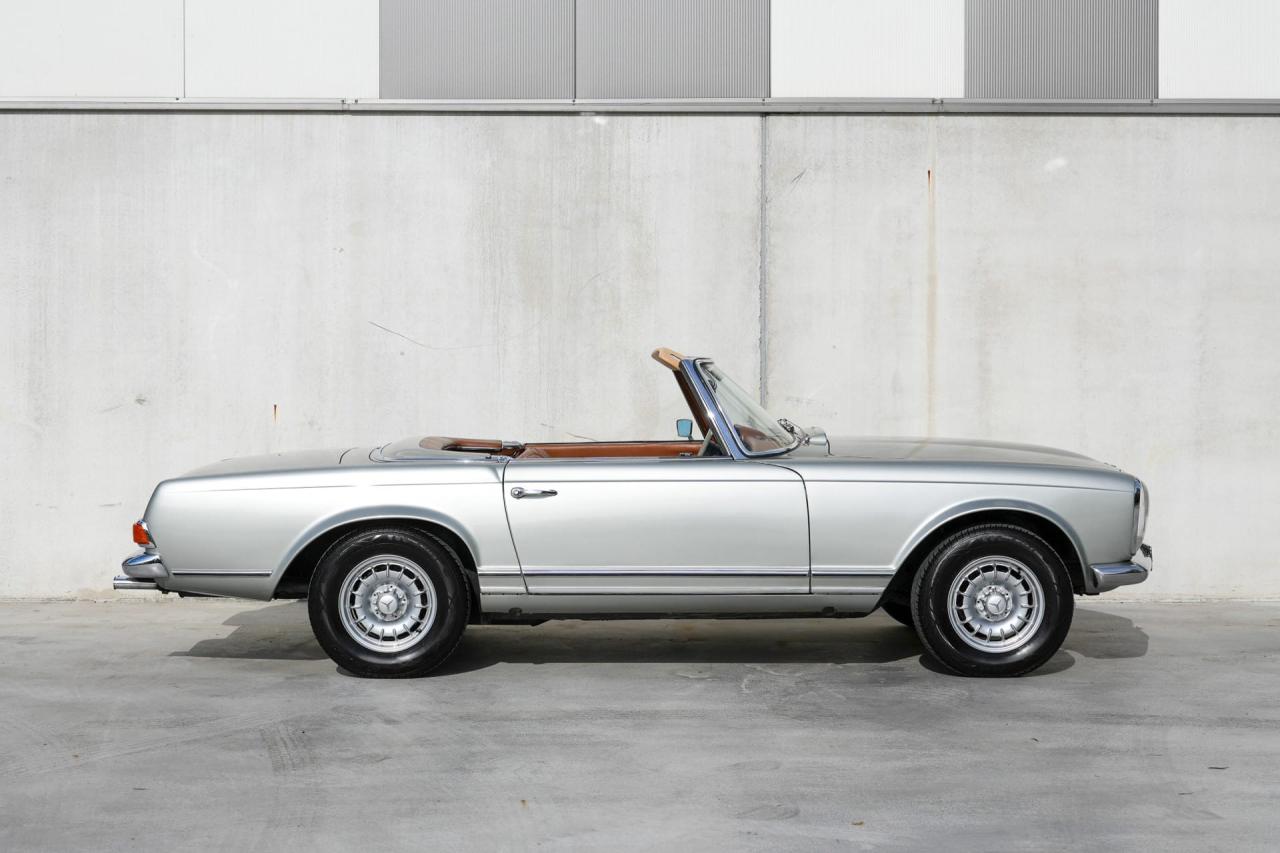 1971 Mercedes - Benz 280SL Pagoda