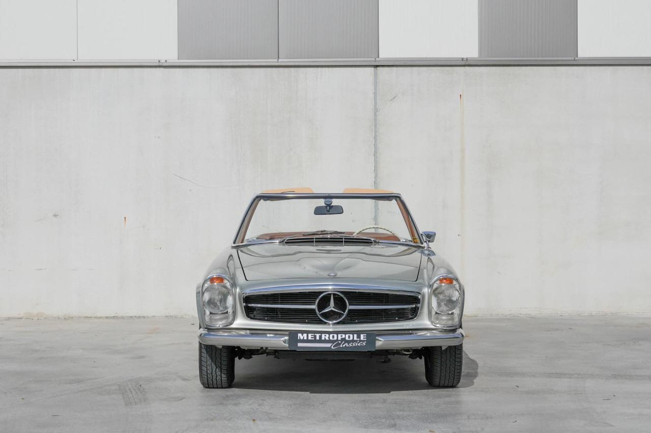 1971 Mercedes - Benz 280SL Pagoda