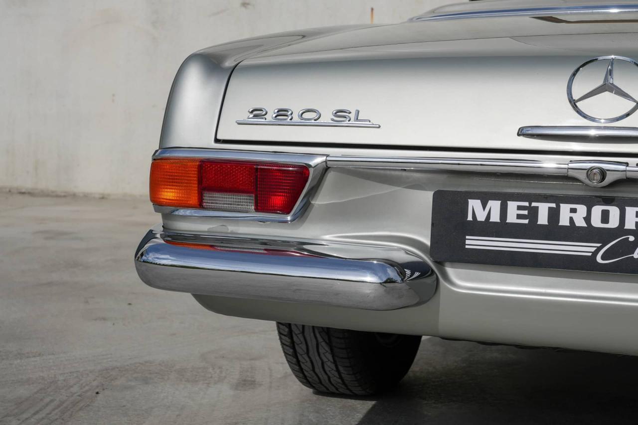 1971 Mercedes - Benz 280SL Pagoda