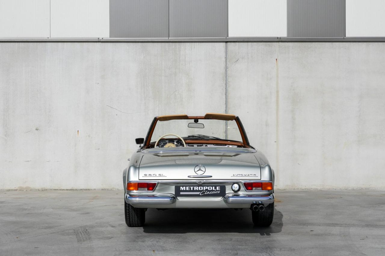 1971 Mercedes - Benz 280SL Pagoda