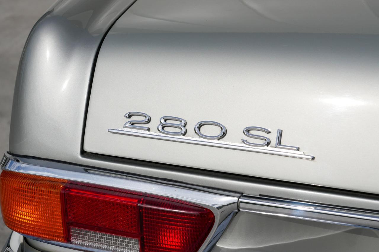 1971 Mercedes - Benz 280SL Pagoda