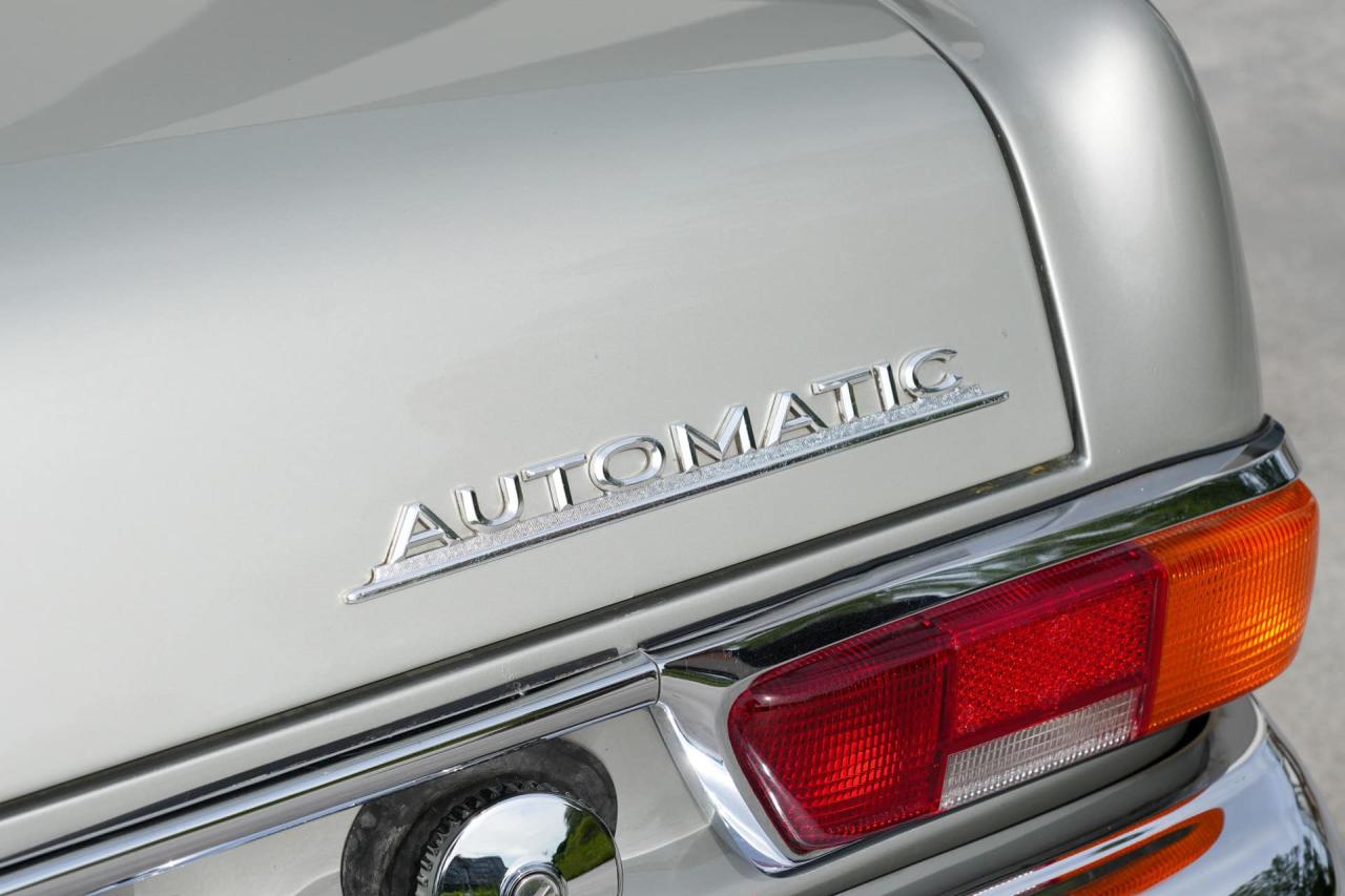1971 Mercedes - Benz 280SL Pagoda