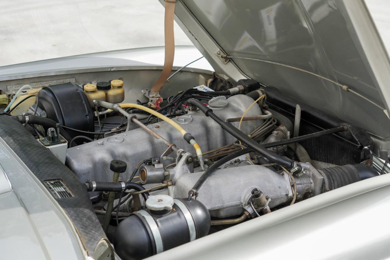 1971 Mercedes - Benz 280SL Pagoda