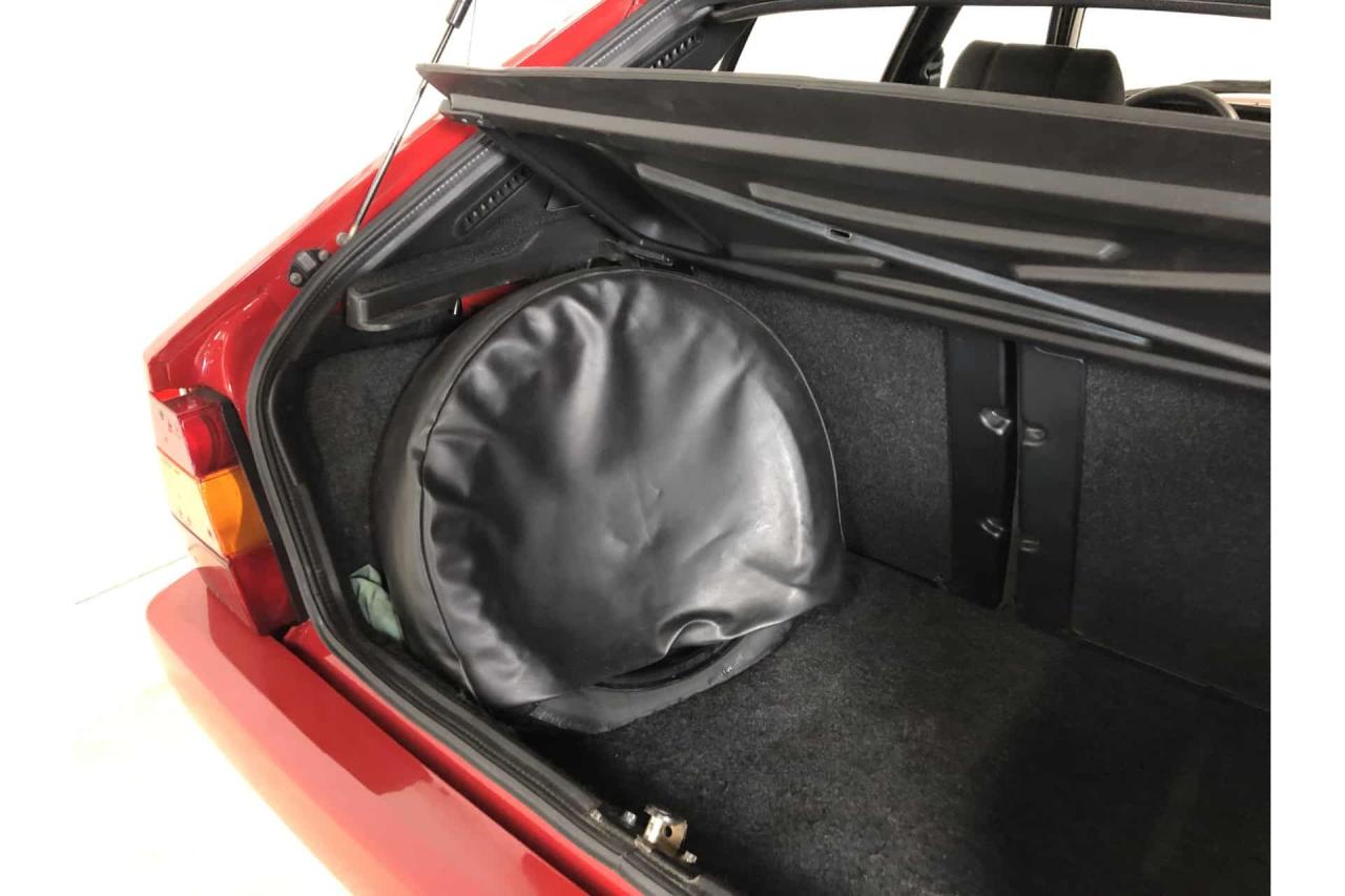 1992 Lancia Delta HF Integrals