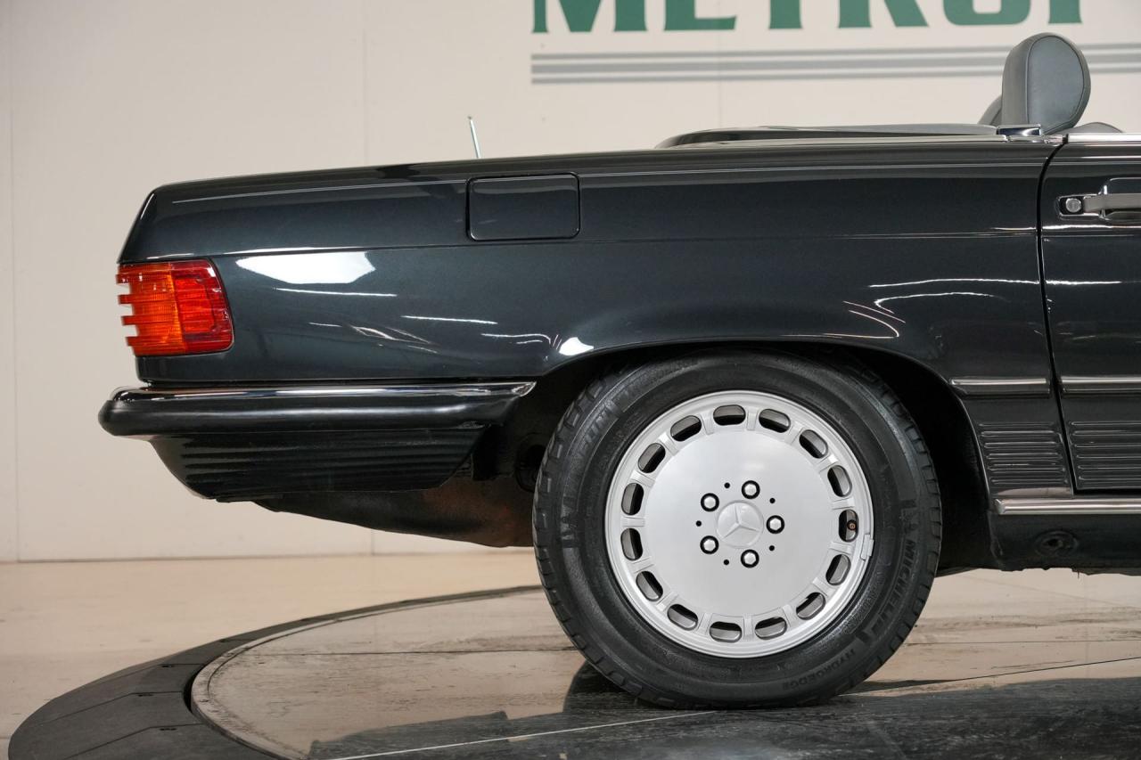 1988 Mercedes - Benz 560 SL