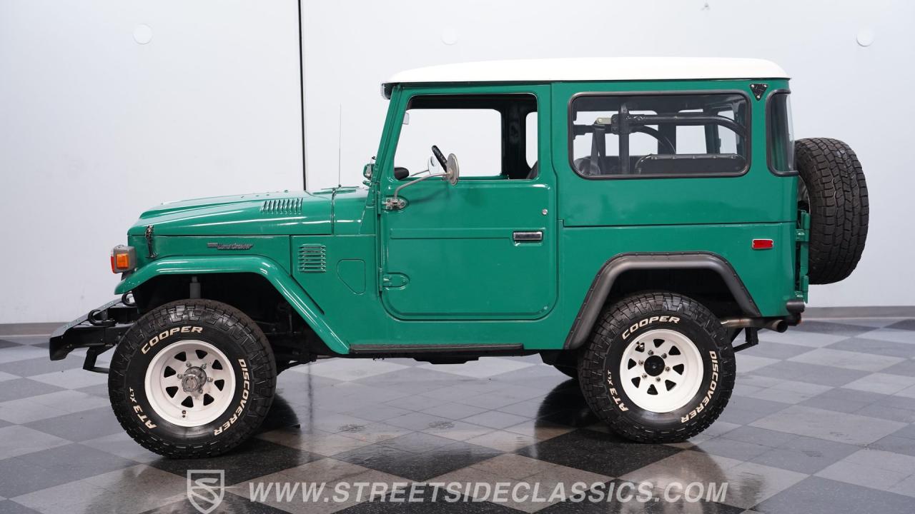 1976 Toyota FJ40 Land Cruiser
