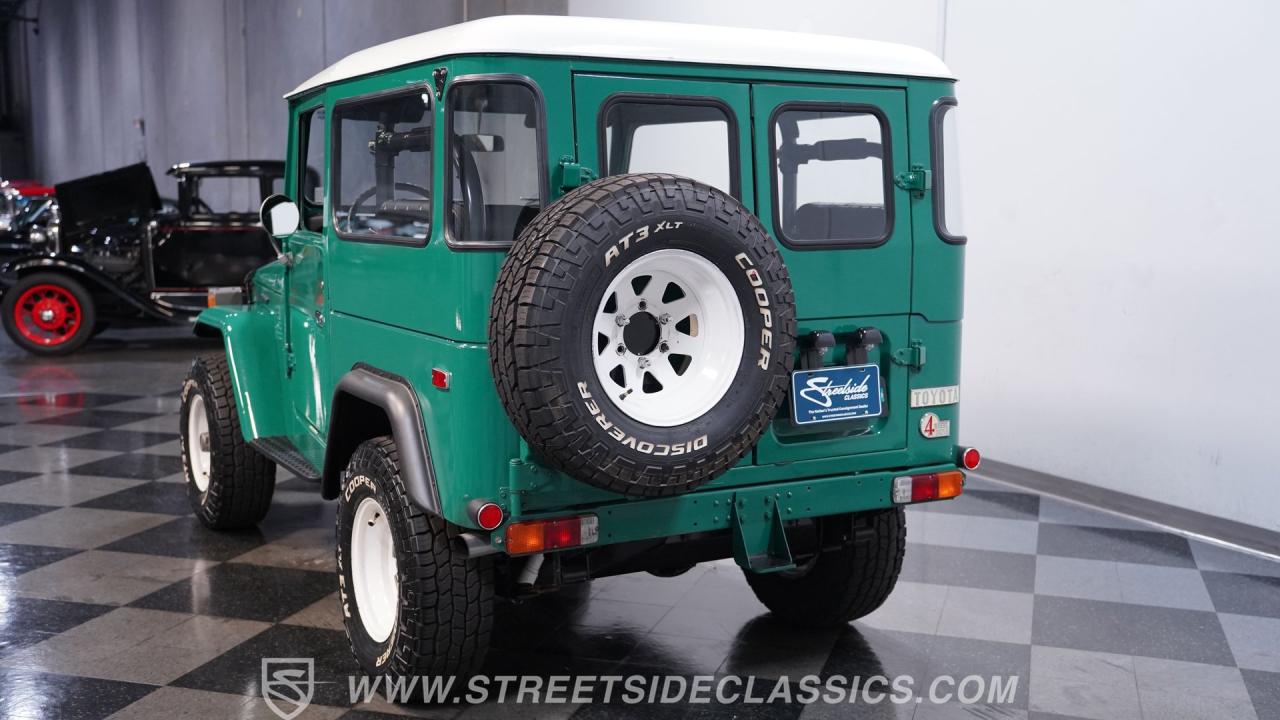 1976 Toyota FJ40 Land Cruiser