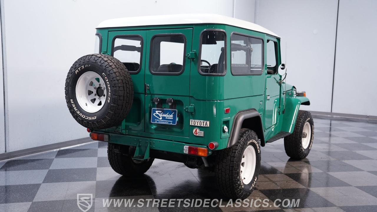 1976 Toyota FJ40 Land Cruiser