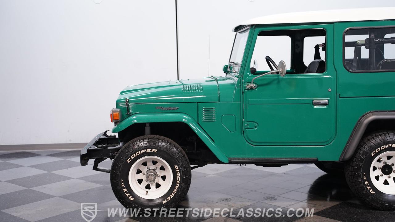 1976 Toyota FJ40 Land Cruiser