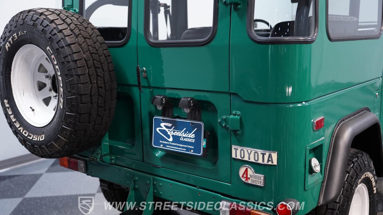 1976 Toyota FJ40 Land Cruiser