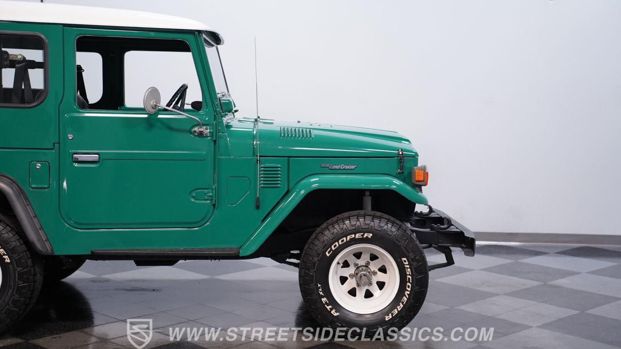1976 Toyota FJ40 Land Cruiser