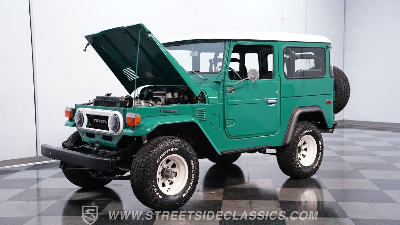 1976 Toyota FJ40 Land Cruiser