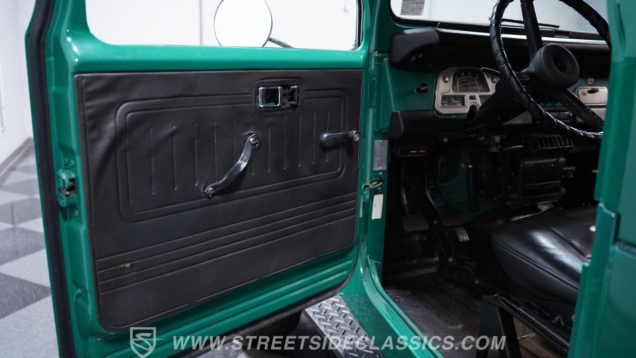 1976 Toyota FJ40 Land Cruiser
