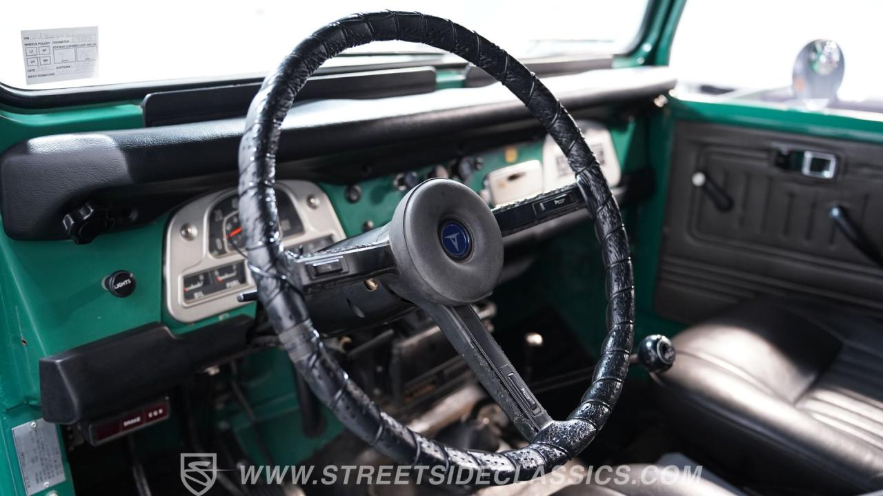 1976 Toyota FJ40 Land Cruiser