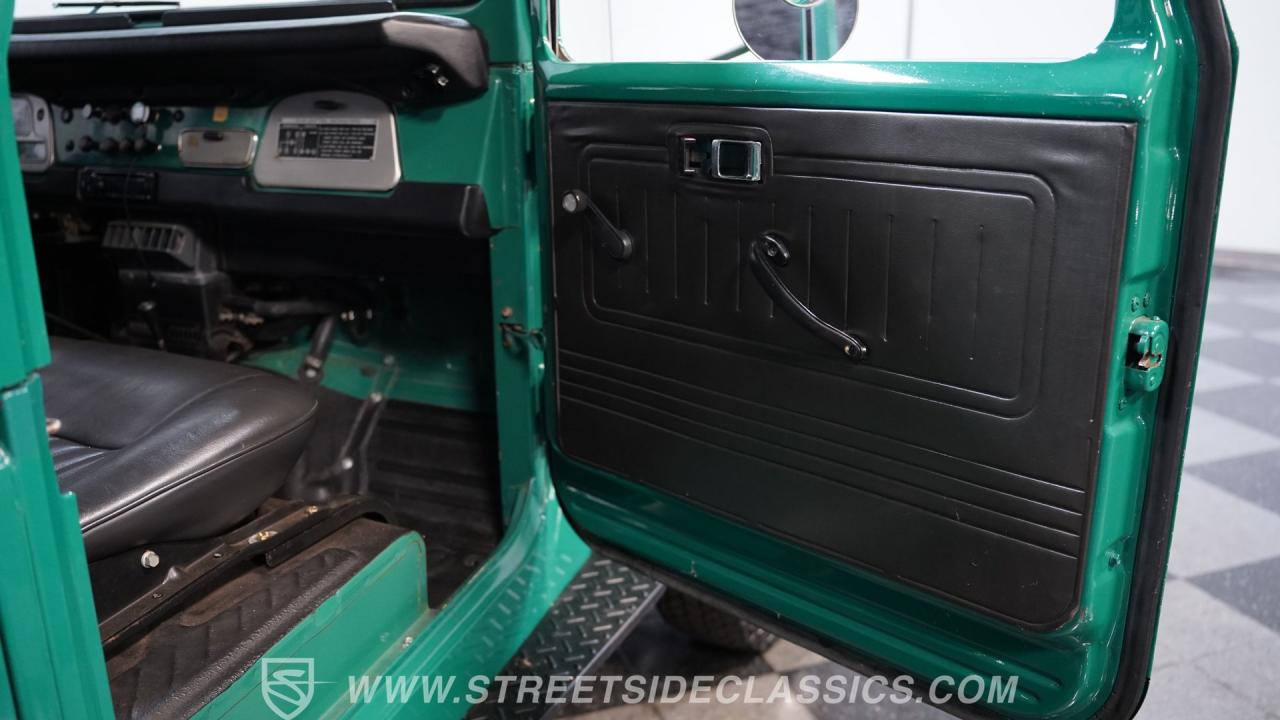 1976 Toyota FJ40 Land Cruiser