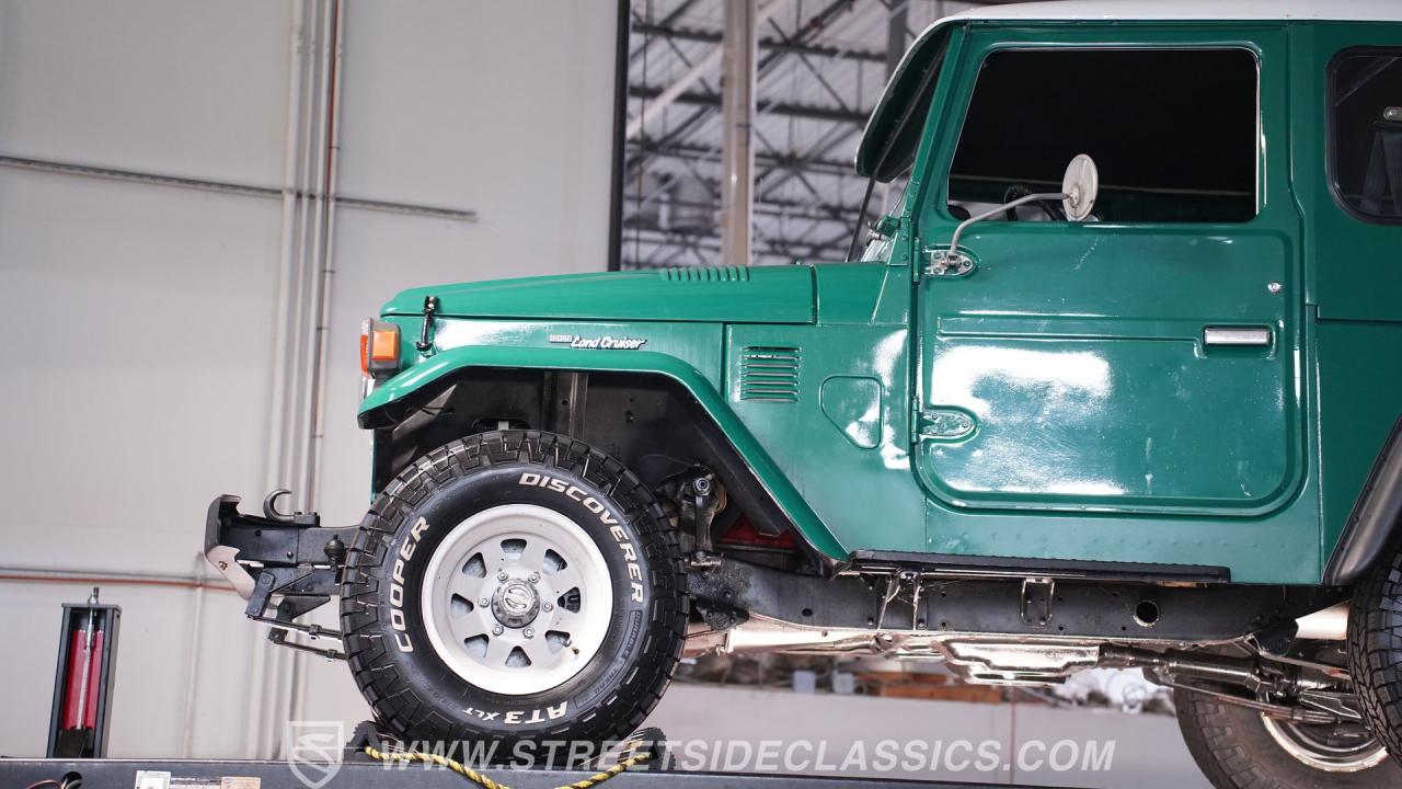 1976 Toyota FJ40 Land Cruiser
